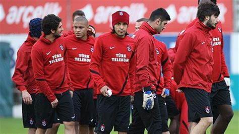 Trabzonspor'un Süper Lig'deki Yükselişi: Hangi Faktörler Takımı Başarıya Taşıyor?